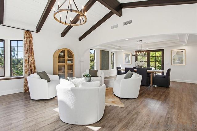 2024 Grandview Rd, Vista, CA 92084