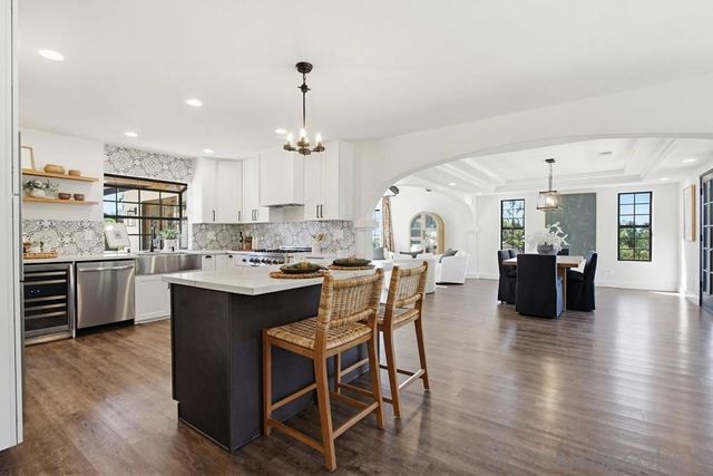 2024 Grandview Rd, Vista, CA 92084