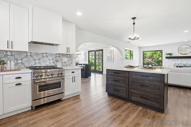 2024 Grandview Rd, Vista, CA 92084