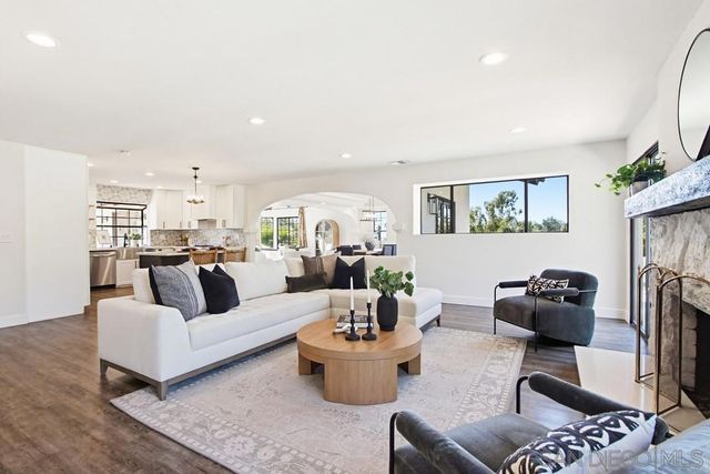 2024 Grandview Rd, Vista, CA 92084