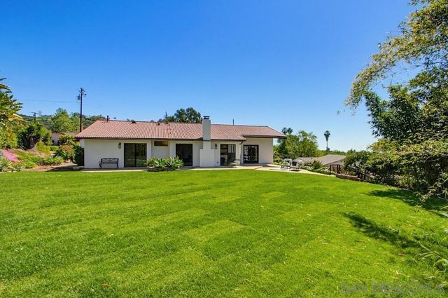 2024 Grandview Rd, Vista, CA 92084