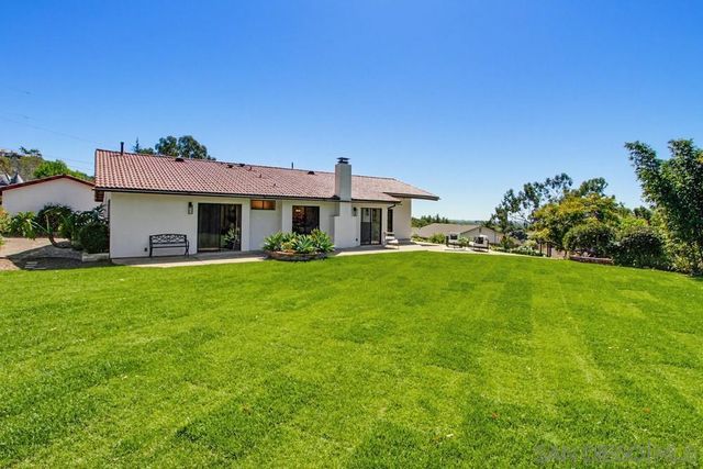 2024 Grandview Rd, Vista, CA 92084