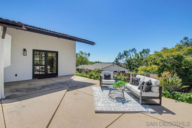 2024 Grandview Rd, Vista, CA 92084