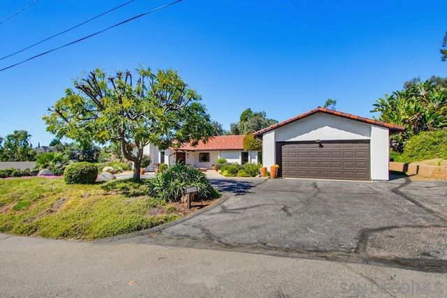 2024 Grandview Rd, Vista, CA 92084