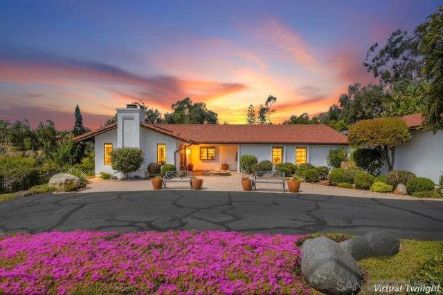 2024 Grandview Rd, Vista, CA 92084