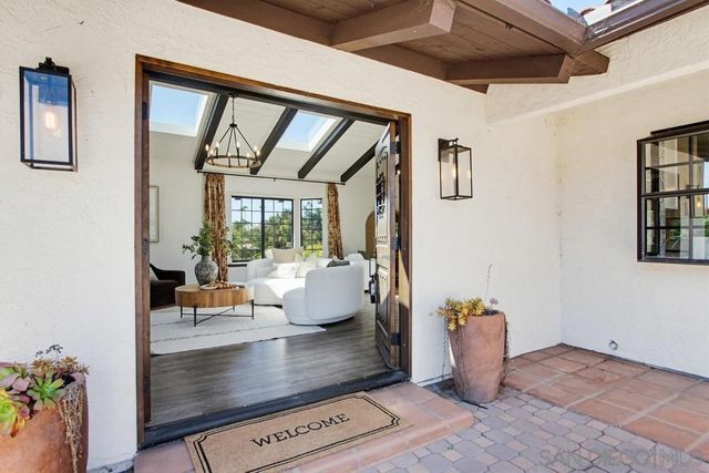 2024 Grandview Rd, Vista, CA 92084