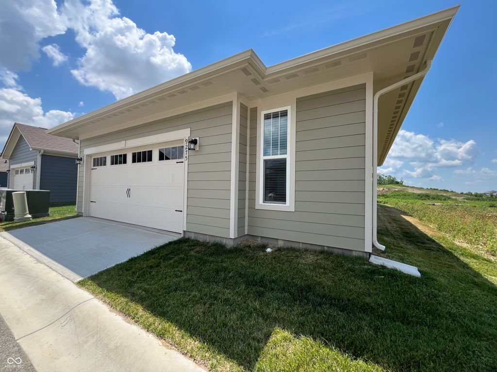 9275 Loyola Way, Plainfield, IN 46168