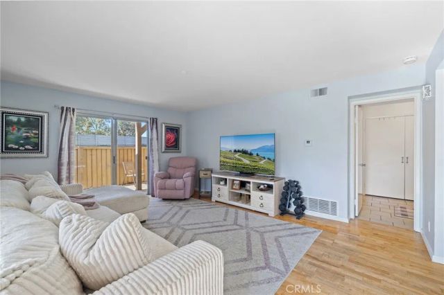 154 Echo Run 66, Irvine, CA 92614