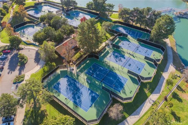 154 Echo Run 66, Irvine, CA 92614