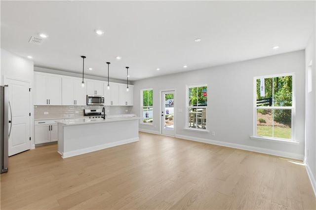 5772 Tillman Way, Powder Springs, GA 30127