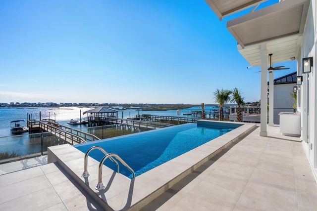 3109 First Ave. S, Murrells Inlet, SC 29576