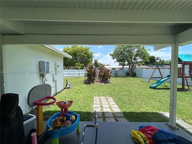 18101 SW 92nd Ave, Palmetto Bay, FL 33157
