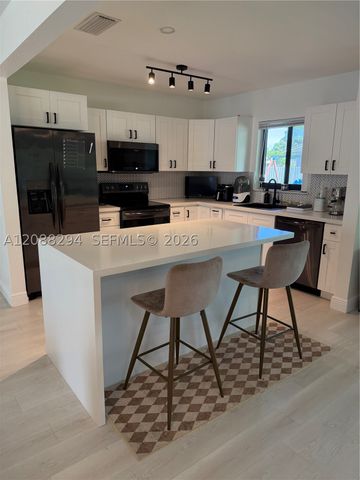 18101 SW 92nd Ave, Palmetto Bay, FL 33157