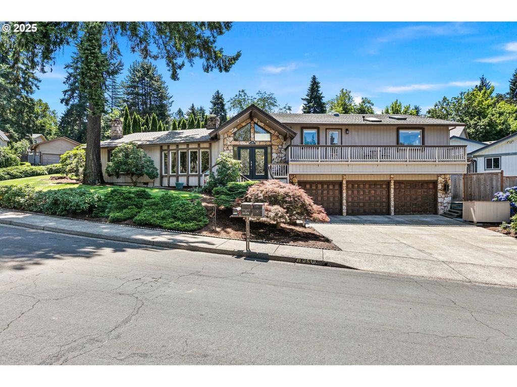 3446 BREEZEWOOD Ave, Eugene, OR 97405