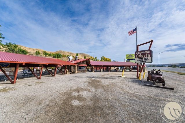 4297 US Highway 310, Joliet, MT 59041