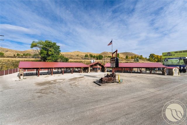 4297 US Highway 310, Joliet, MT 59041