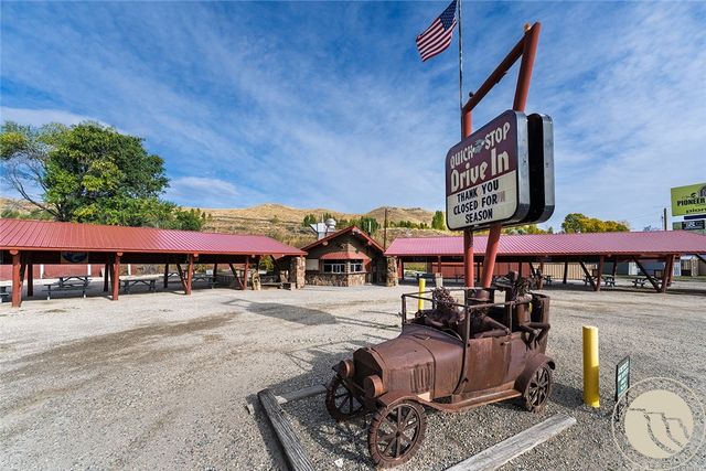 4297 US Highway 310, Joliet, MT 59041