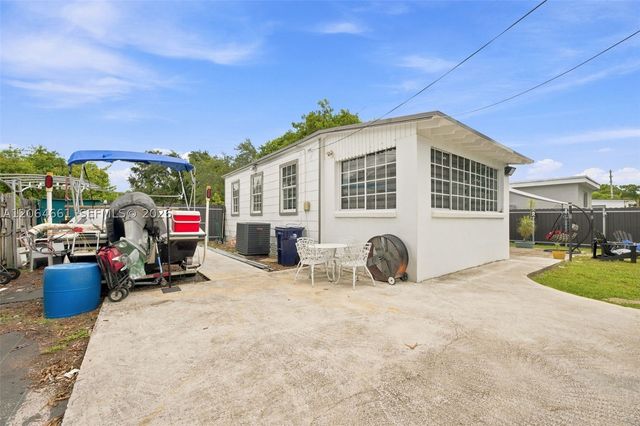 240 Carlisle Dr, Miami Springs, FL 33166