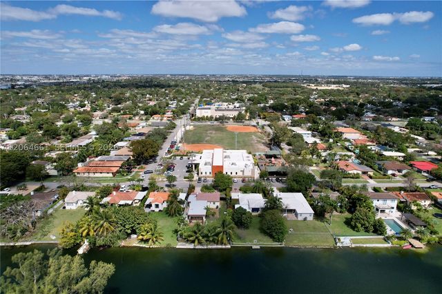240 Carlisle Dr, Miami Springs, FL 33166