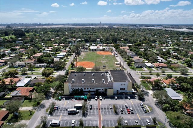 240 Carlisle Dr, Miami Springs, FL 33166