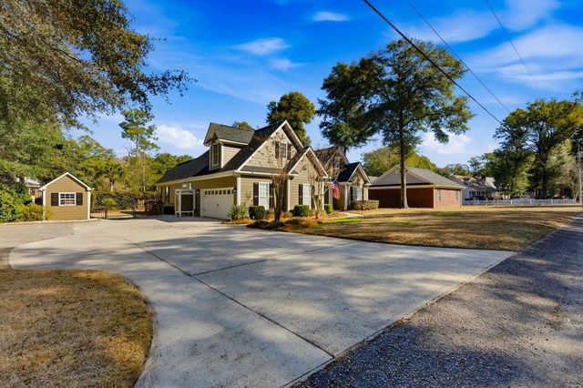 548 Arcadia Rd., Pawleys Island, SC 29585