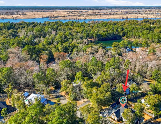 548 Arcadia Rd., Pawleys Island, SC 29585