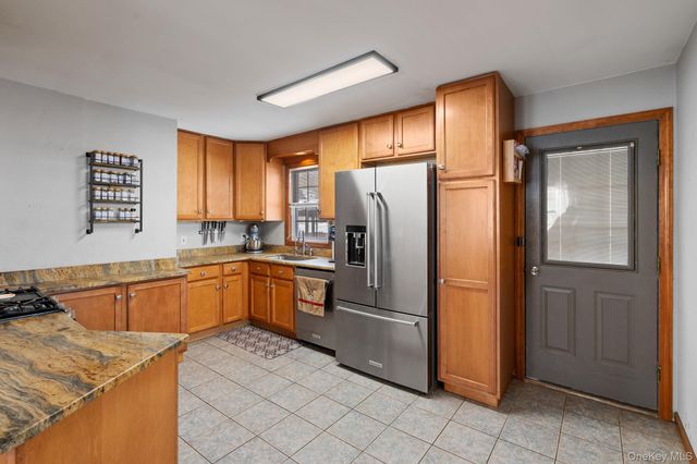 106 John Street, Maybrook, NY 12543