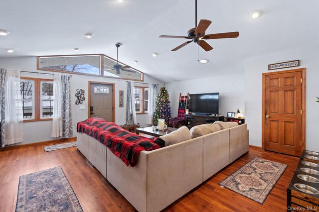 106 John Street, Maybrook, NY 12543