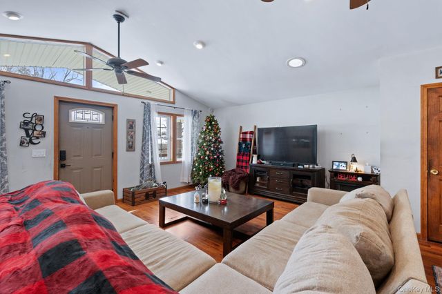 106 John Street, Maybrook, NY 12543