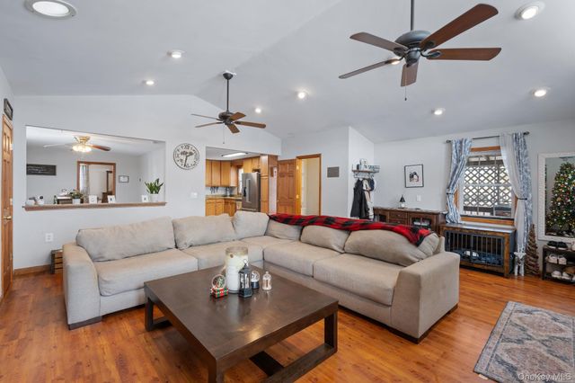 106 John Street, Maybrook, NY 12543