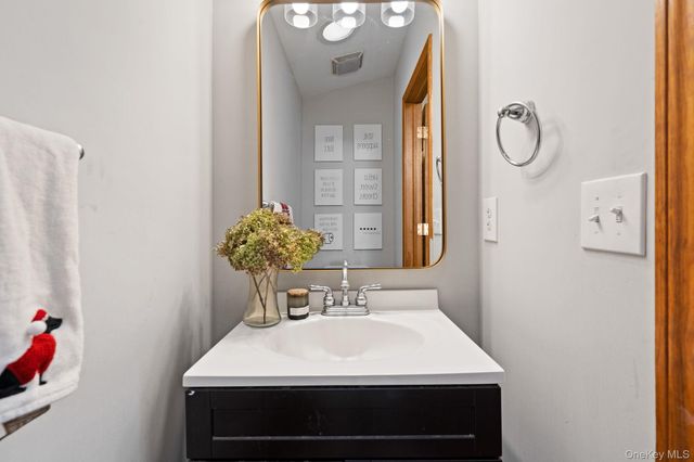 106 John Street, Maybrook, NY 12543