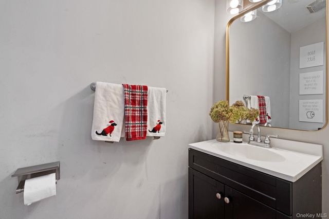 106 John Street, Maybrook, NY 12543