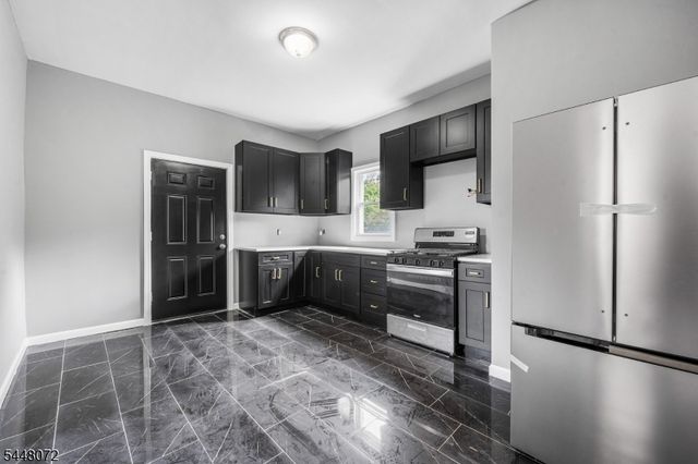 304 Ridgewood Ave, Newark City, NJ 07112