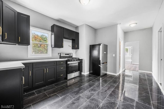 304 Ridgewood Ave, Newark City, NJ 07112