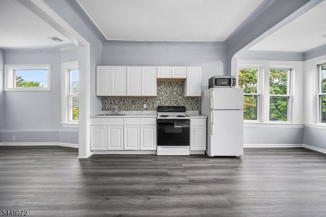 304 Ridgewood Ave, Newark City, NJ 07112