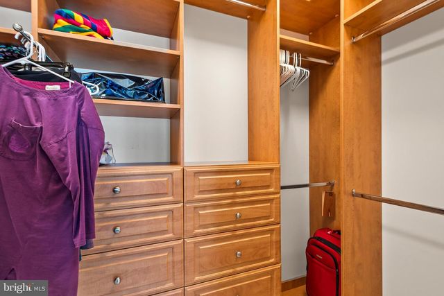 8911 PERIWINKLE BLUE CT, Lorton, VA 22079