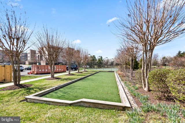 8911 PERIWINKLE BLUE CT, Lorton, VA 22079