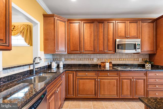 8911 PERIWINKLE BLUE CT, Lorton, VA 22079