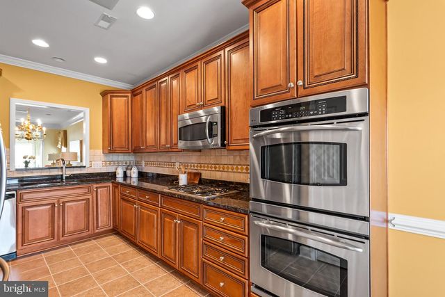 8911 PERIWINKLE BLUE CT, Lorton, VA 22079