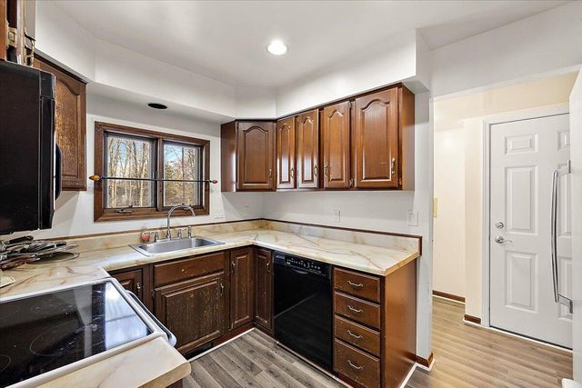 16465 28 Mile Road, Ray, MI 48096