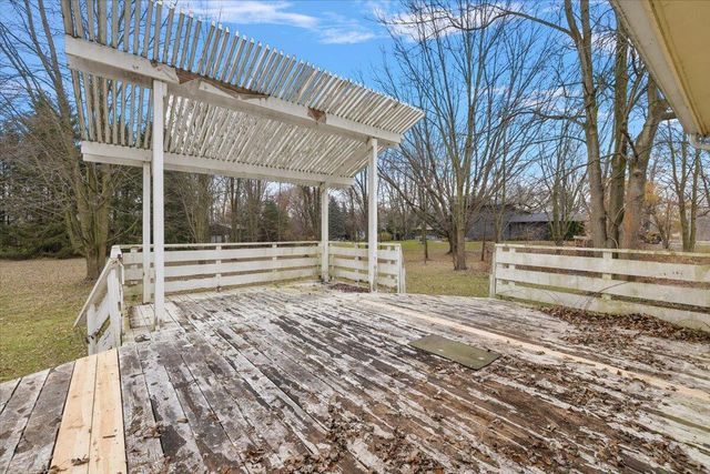 16465 28 Mile Road, Ray, MI 48096