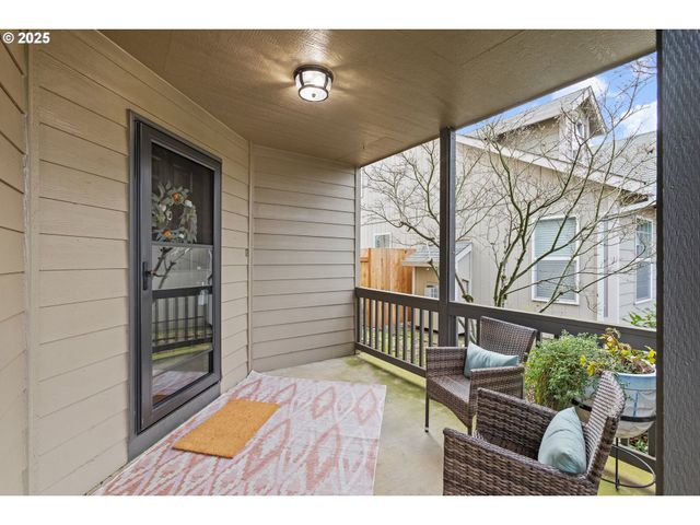 20794 WALNUT St Ne, Aurora, OR 97002