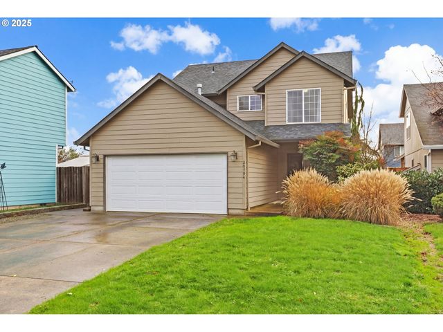 20794 WALNUT St Ne, Aurora, OR 97002