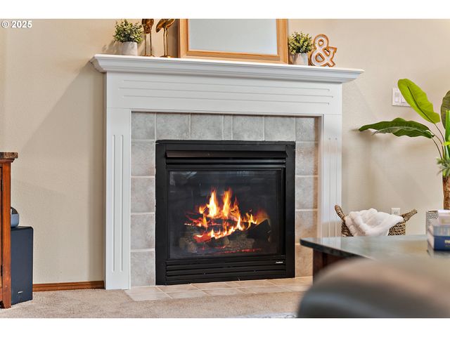 20794 WALNUT St Ne, Aurora, OR 97002