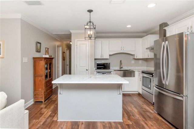 1102 Pinemont Drive, Mobile, AL 36609