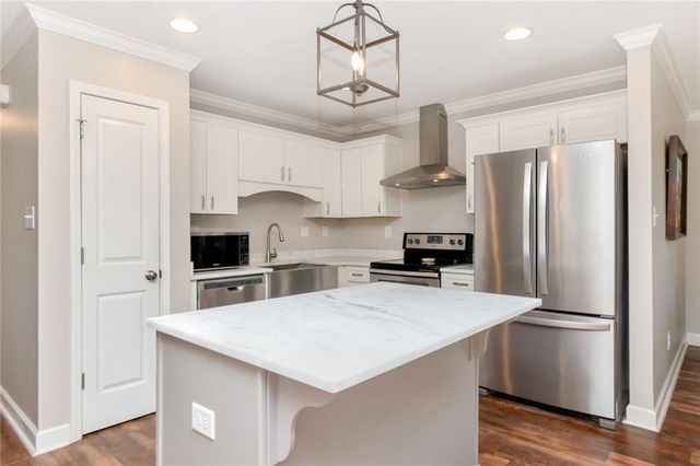 1102 Pinemont Drive, Mobile, AL 36609