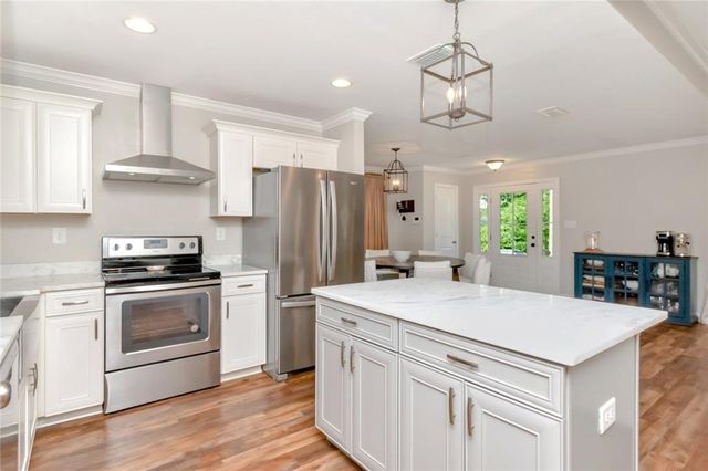 1102 Pinemont Drive, Mobile, AL 36609