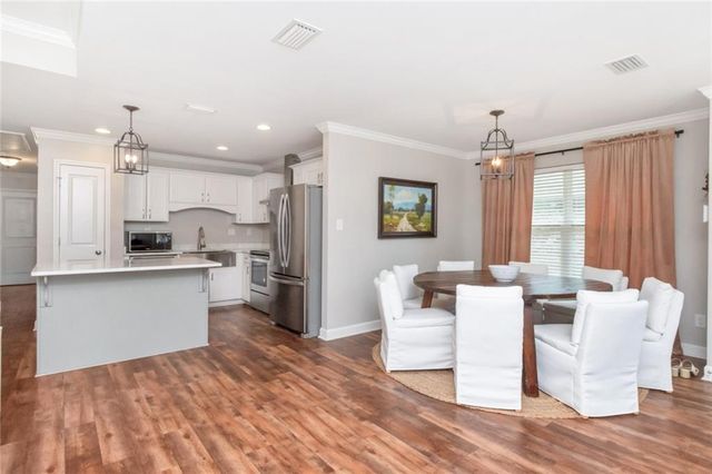 1102 Pinemont Drive, Mobile, AL 36609