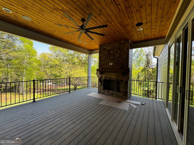 260 Edgewater Trail S, Toccoa, GA 30577