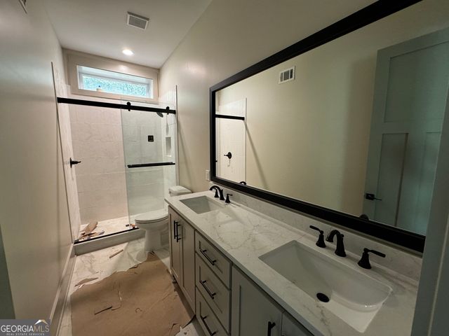 260 Edgewater Trail S, Toccoa, GA 30577